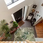 Spectacular 2 Bedroom With Sunny Garden & Terrace Bed & Breakfast