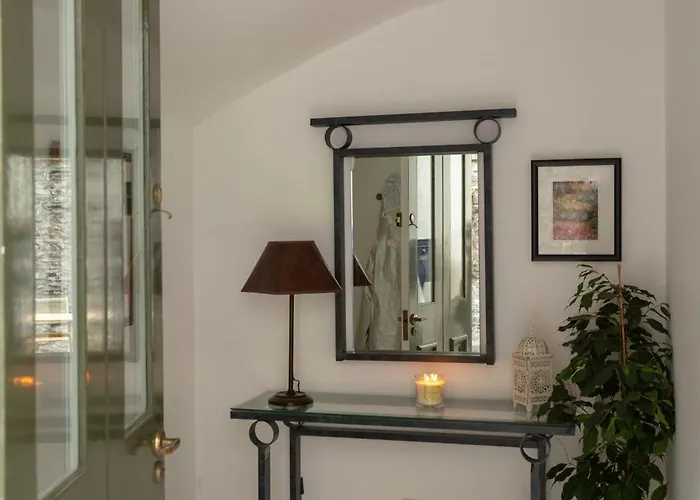 Spectacular 2 Bedroom With Sunny Garden & Terrace Alojamento de Acomodação e Pequeno-almoço Dublin